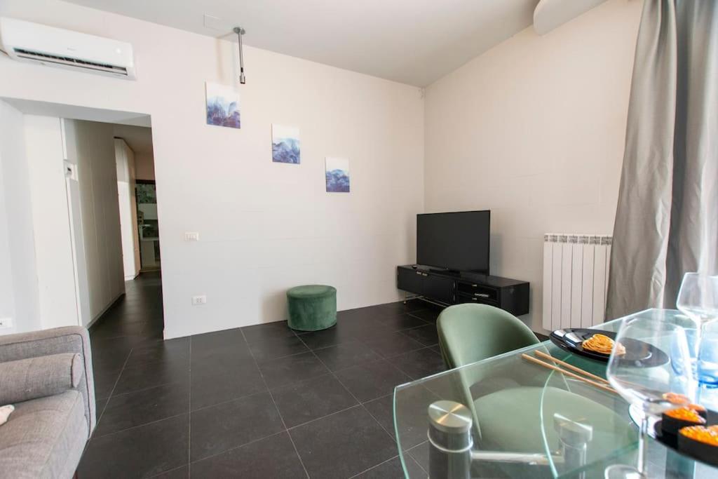We Home - Sarpi House - Milano Экстерьер фото