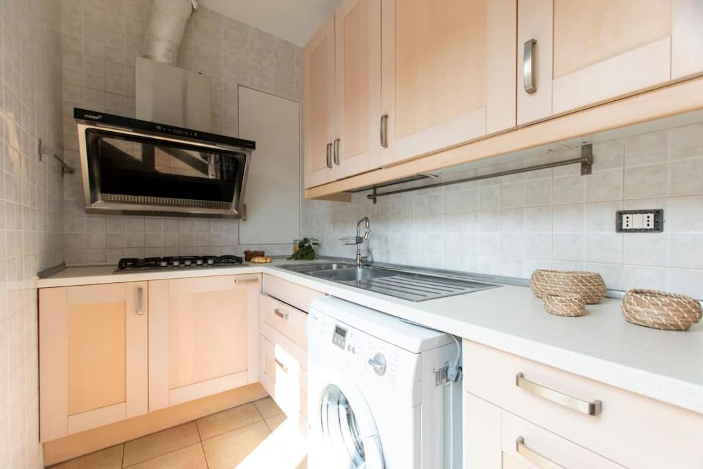 We Home - Sarpi House - Milano Экстерьер фото